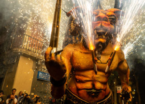 Read more about the article Barcelona Correfocs ( Fire run )